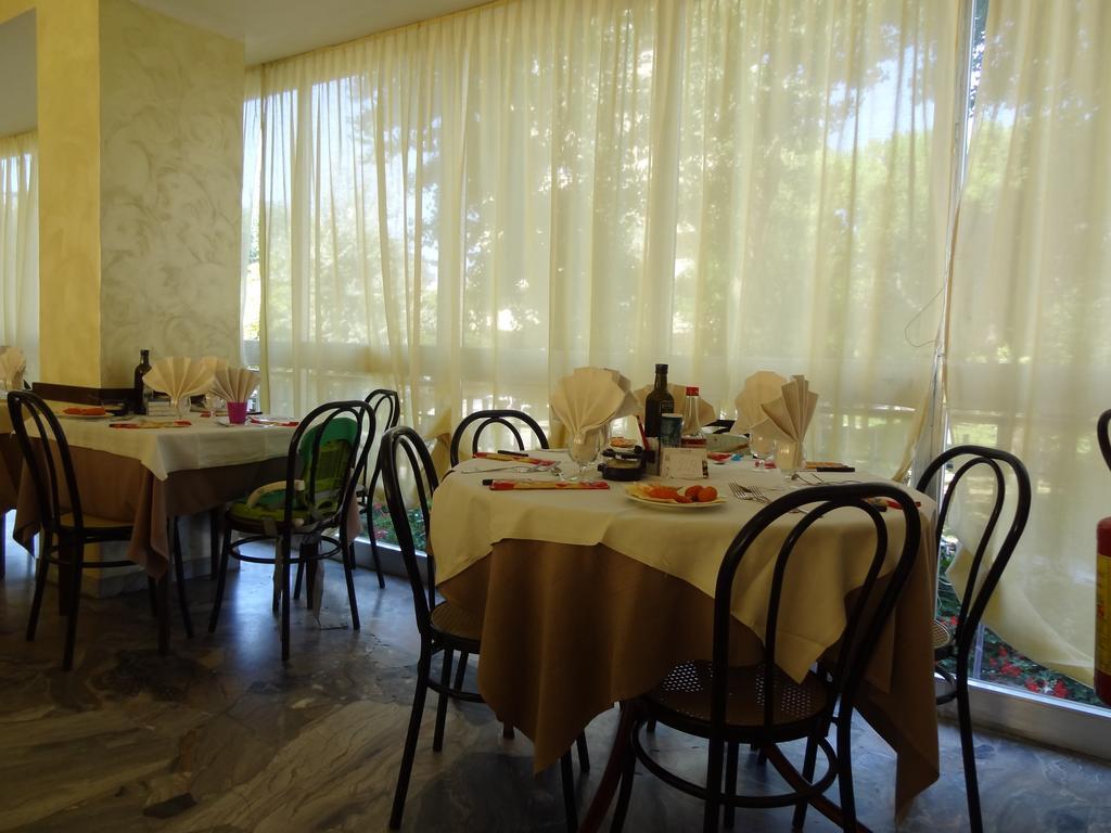 Hotel Jumbo Rimini Eksteriør bilde