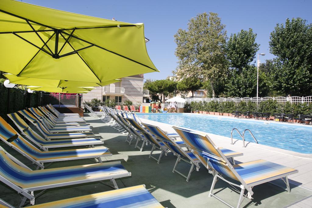 Hotel Jumbo Rimini Eksteriør bilde