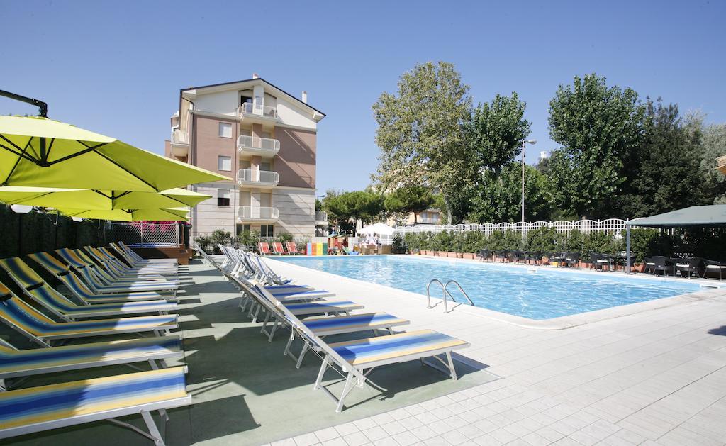 Hotel Jumbo Rimini Eksteriør bilde