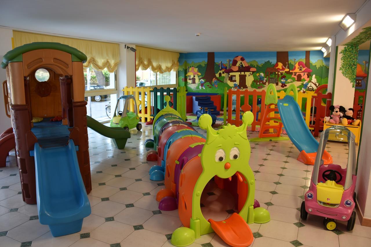 Hotel Jumbo Rimini Eksteriør bilde